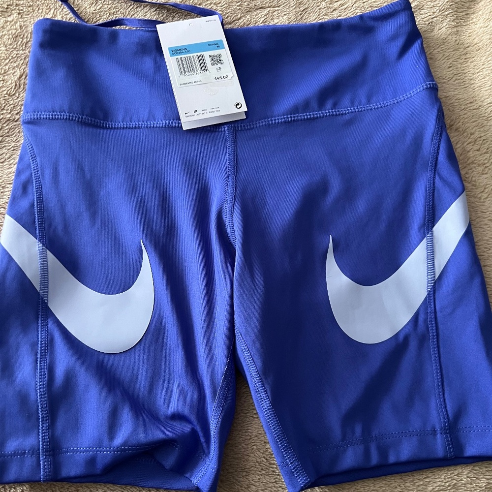 New Women's Nike DRI-FIT shorts -M